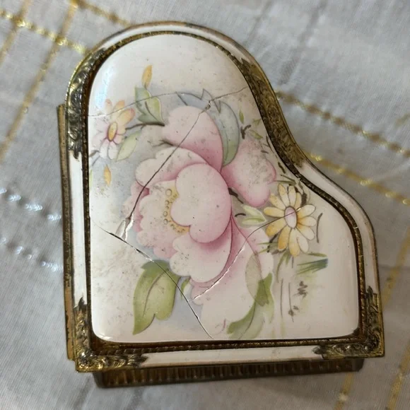 Floral music Trinket Box with Gold Accents - Picture 3 of 3
